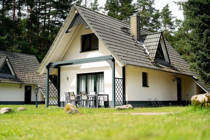 Ferienhaus für 2 Personen, mit Terrasse und Pool - 1