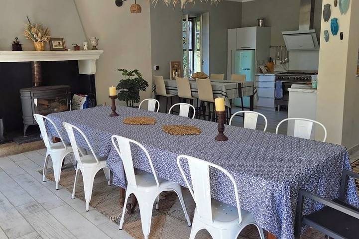 Charming Provencal farmhouse with swimming pool and jacuzzi  sleeps up to 8 🌿☀️ in Loriol-du-Comtat, Vaucluse