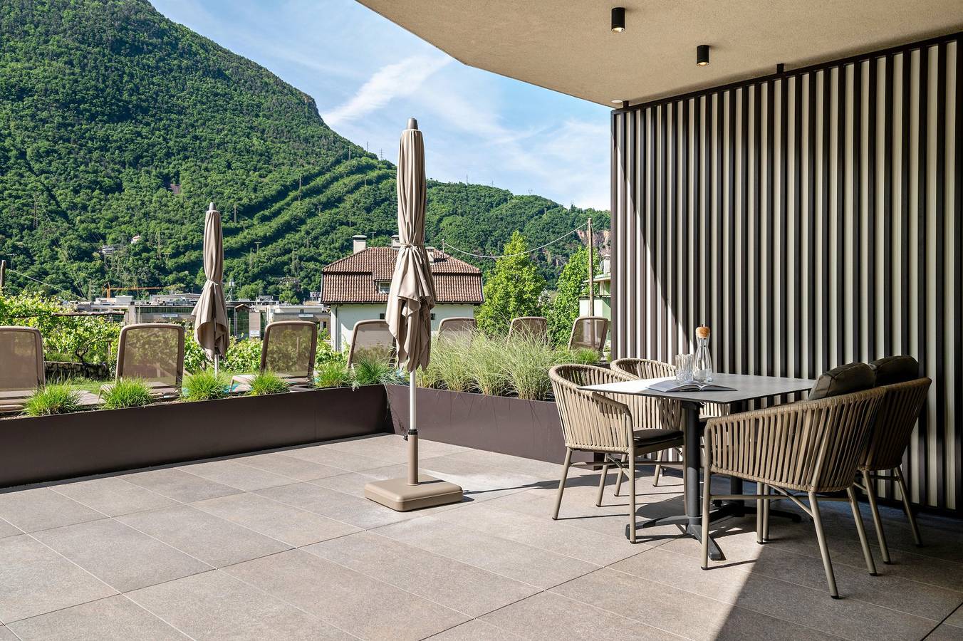 Appartement entier, Appartement "Erbacher - Gabi's Edel Suite" avec vue sur la montagne, piscine partagée et Wi-Fi in Centro-Piani-Rencio, Bolzano