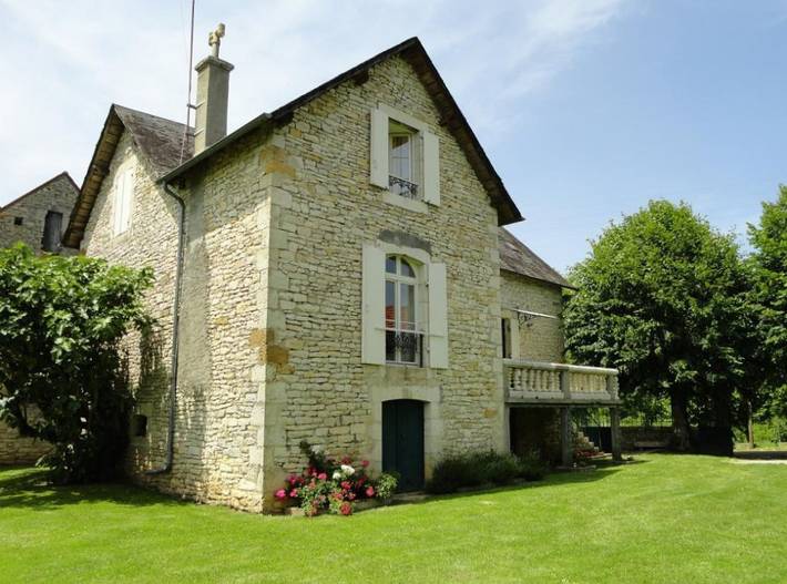 Gîte pour 6 personnes, avec terrasse et jardin, animaux acceptés à Floirac (Lot)