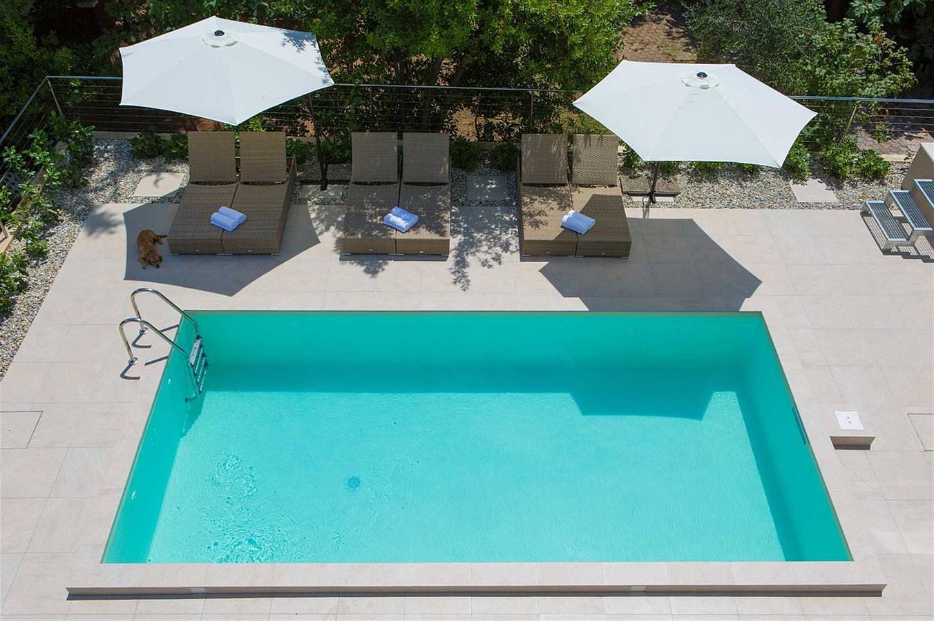 Ganze Wohnung, Villa Celeia - Luxuriöse Erdgeschoss Ferienwohnungen mit beheiztem Pool im Stadtzentrum von Krk in Krk Stadt, Krk