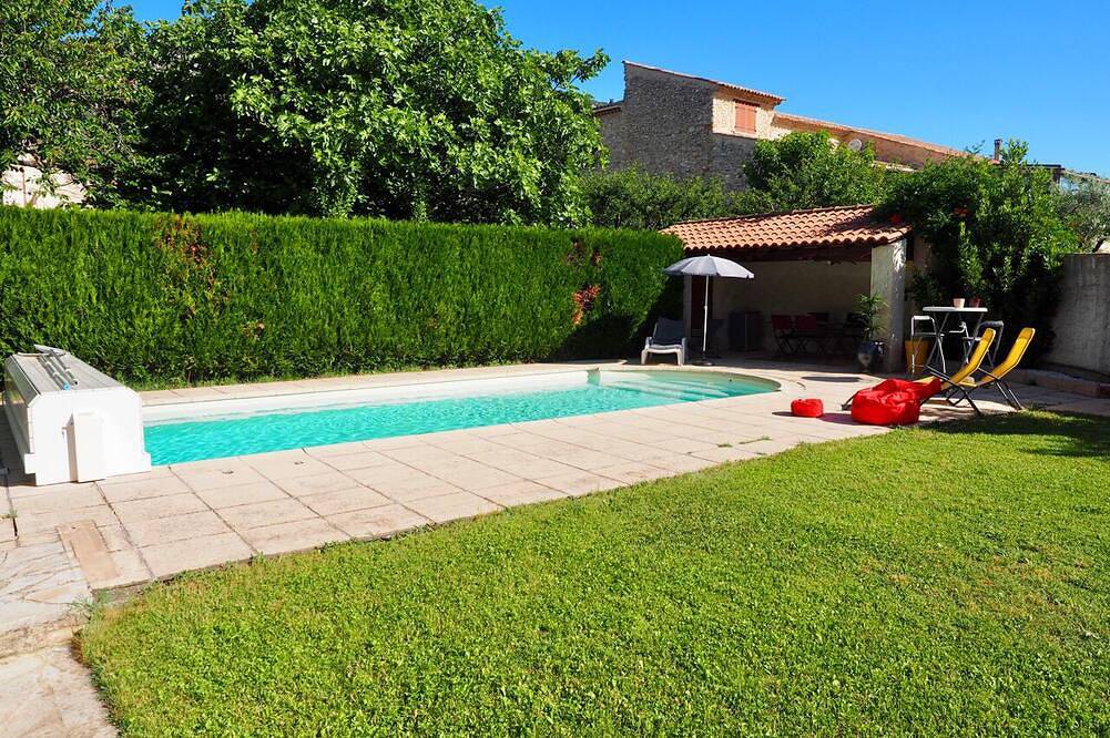 Apartamento entero, Superb apartment in a villa with swimming pool in a quiet location! in Volx, Parque natural regional del Luberon
