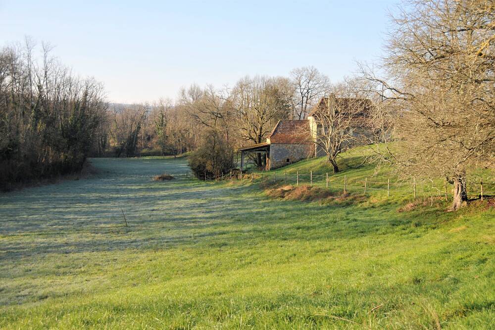 Villa, 3 bedrooms, 2 bathrooms, garden + pool on 10 hectares of nature in Lalinde, Périgord Pourpre