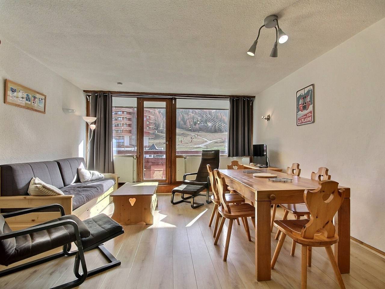 Appartement entier, Appartement sud 3 pièces 7 pers, animaux admis, balcon ski-in ski-out in Plagne Centre, La Plagne-Tarentaise