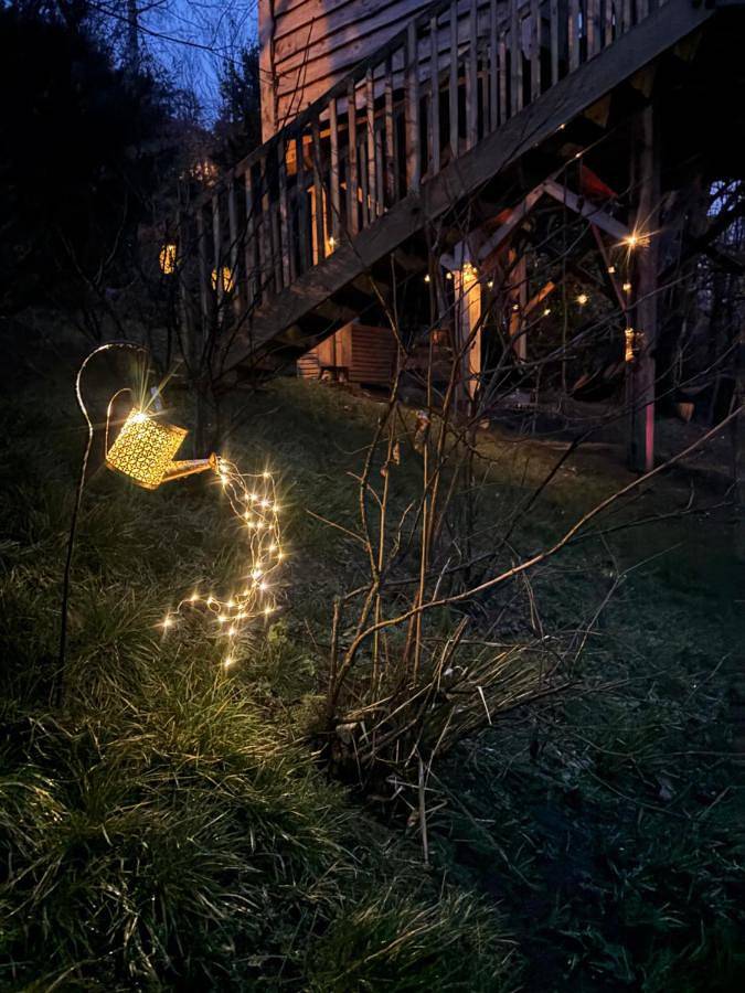 Hôtel pour 7 personnes, avec jardin ainsi que vue sur le lac et vue, animaux acceptés dans Lac Chambon - 4