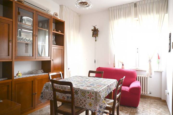 Appartement entier, Se283 – Senigallia, four-room apartment with private parking space and balcony in Senigallia, Senigallia (Commune)