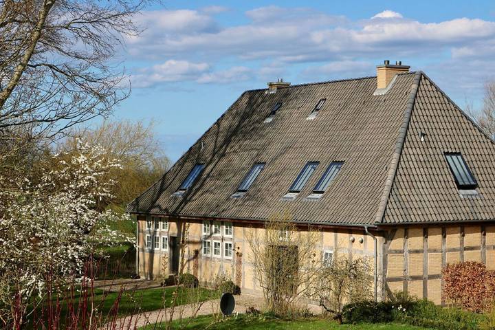 Ferienhaus für 10 Personen, mit Ausblick und Garten sowie Sauna in Pommerby