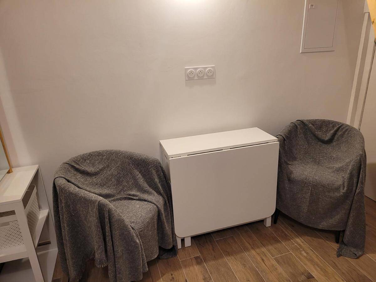 Appartement de vacances entier, Studette chez l'habitant in Saint-Lô, Région de Saint-Lô