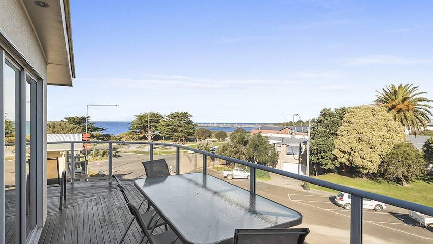 Holiday rental for 9 people, with balcony in Apollo Bay