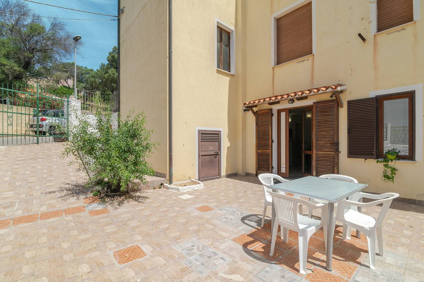 Ferienhaus 'Flock' mit privater Terrasse, Wlan und Klimaanlage in Parco Nazionale dell'Arcipelago di La Maddalena, La Maddalena