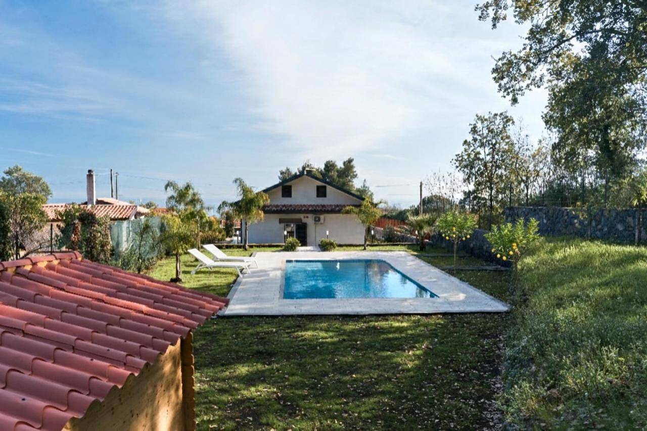 Etna Pool Villa in Zafferana Etnea, Etna