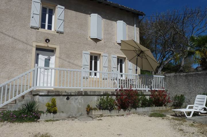 Gîte pour 4 personnes, avec jardin et terrasse dans Montespan