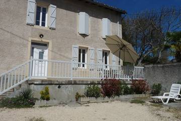 Gîte pour 4 personnes, avec jardin et terrasse dans Montespan