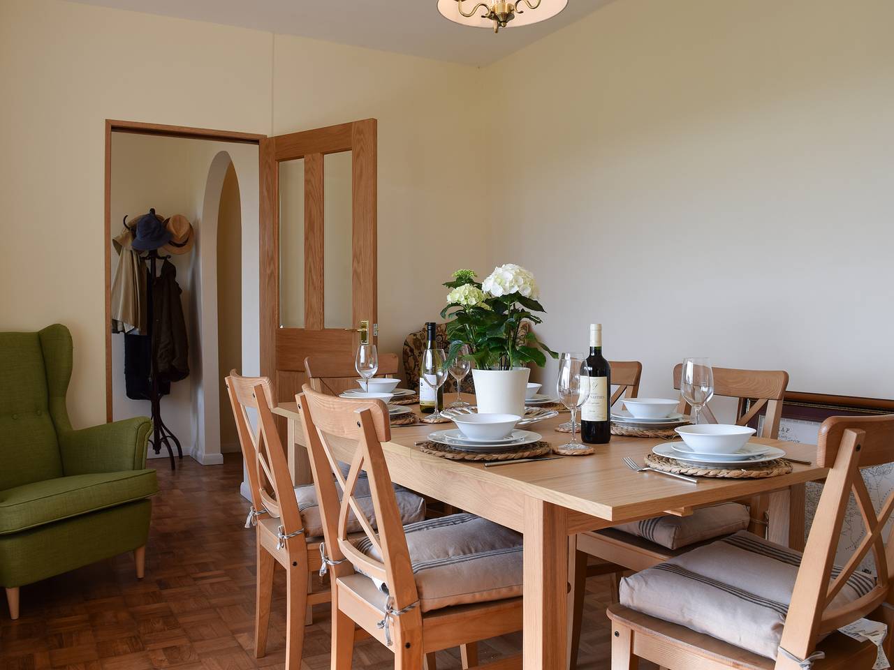 Roundhill in Chipping Warden & Edgcote, Northamptonshire