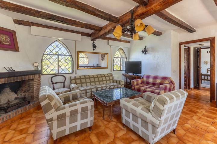 Maison de campagne pour 10 personnes, avec vue sur le lac et jardin, animaux acceptés à El Barraco - 4