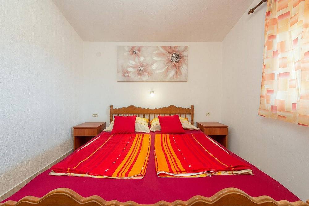 Geheel appartement, Mooi appartement in Vir met Wifi in Vir