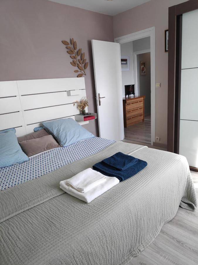Chambre d’hôte pour 3 personnes, avec Terrasse ainsi que Jardin et Vue