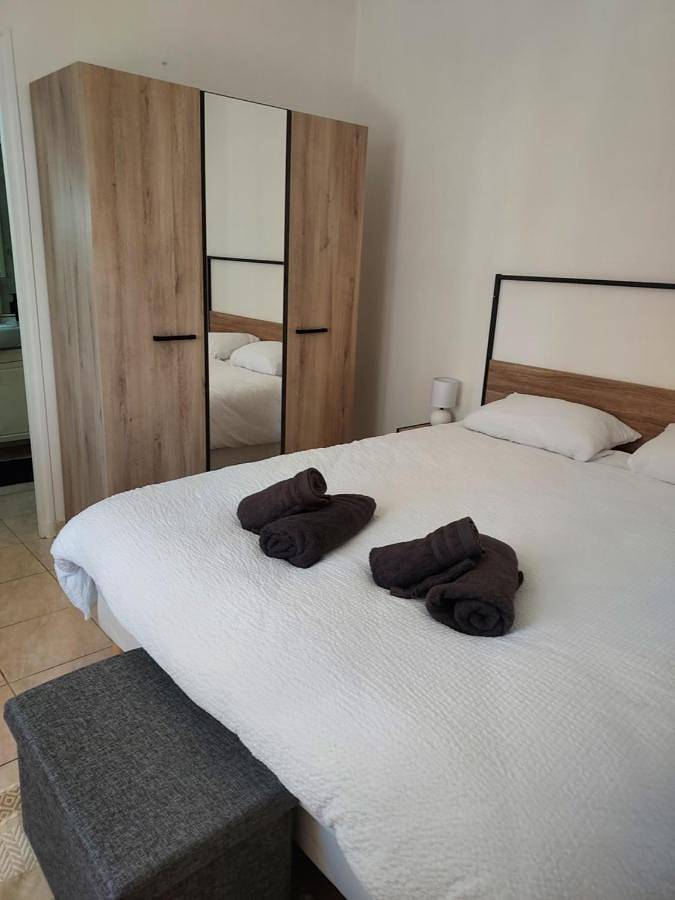 Gîte pour 4 personnes, avec terrasse et jardin à Lavardac - 2