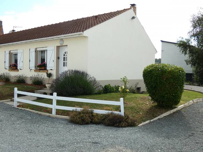 Acogedora casa con terraza privada, WiFi y fácil acceso a la playa in Hesdigneul-lès-Boulogne, Boulogne-sur-Mer region
