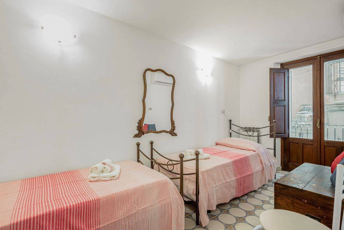 Appartamento intero, Roomy Central Apartment in the Heart of Taormina in Taormina, Provincia di Messina