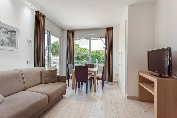 Ferienhaus für 2 Personen, mit Whirlpool und Pool sowie Garten und Balkon in Cervia