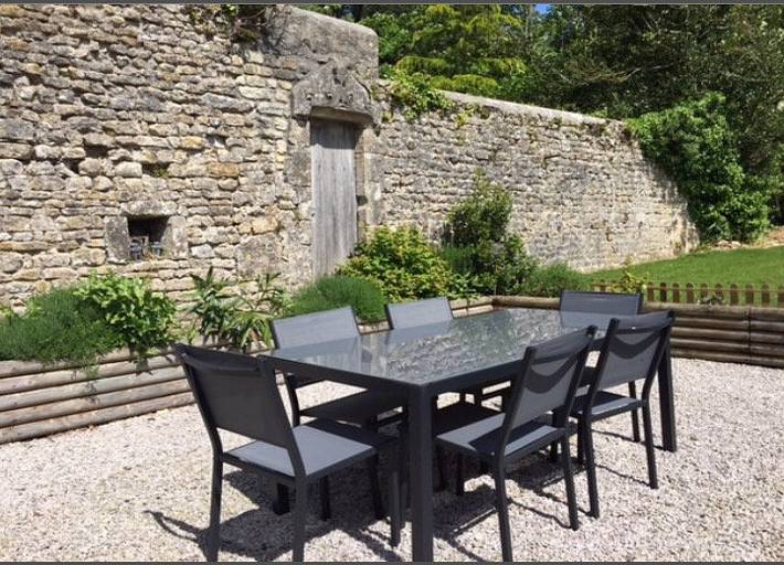 Gîte pour 6 personnes, avec terrasse ainsi que piscine et jardin à Sainte-Mère-Église - 2