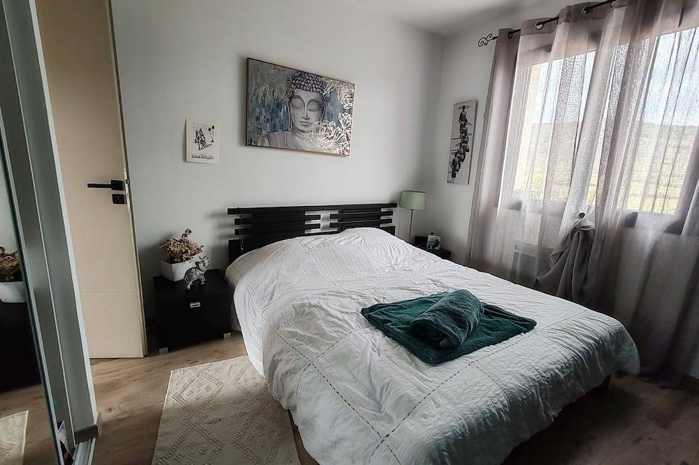 Private house with jacuzzi  in Lagorce, Ardèche