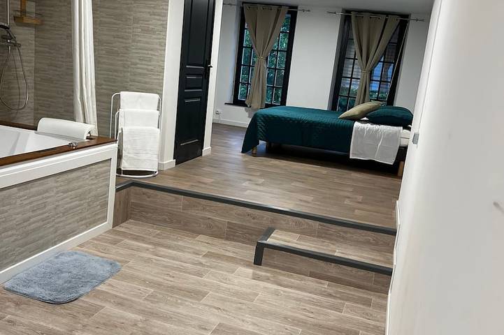 Superbe chambre privée avec jacuzzi et salon de détente in Amiens, Région d'Amiens