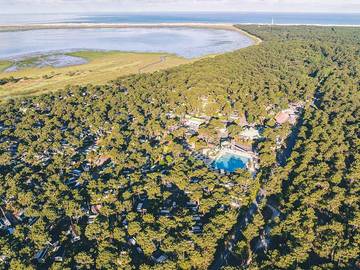 Camping pour 6 personnes, avec bassin pour enfant à Les Mathes