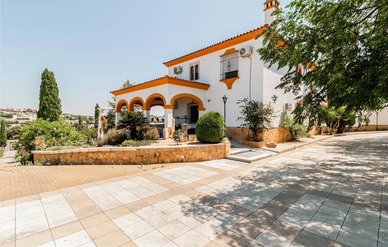 Gemütliches Aguilar Apartment mit Pool und Terrasse in Aguilar de la Frontera, Córdoba Provinz