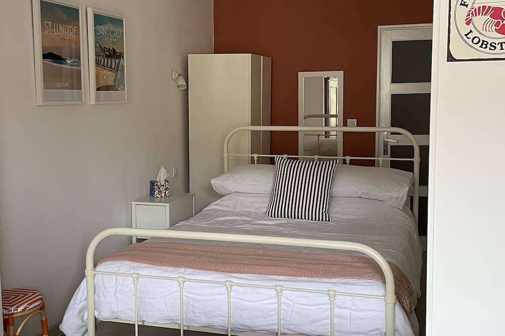 Entire apartment, Beautiful apartment at Port with stunning river views. in Dinan, Dinan region