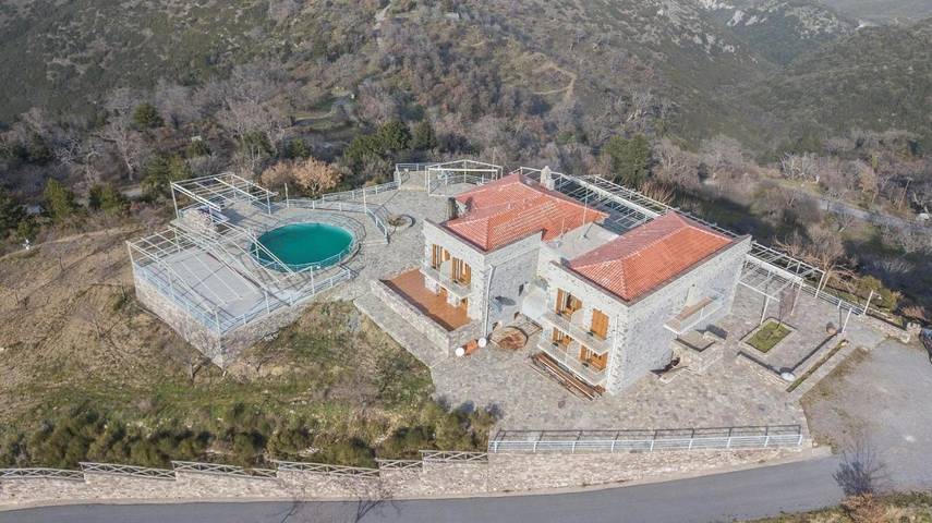 Hotel for 2 people, with Balcony and Terrace as well as Yard and View in Sparta Municipality