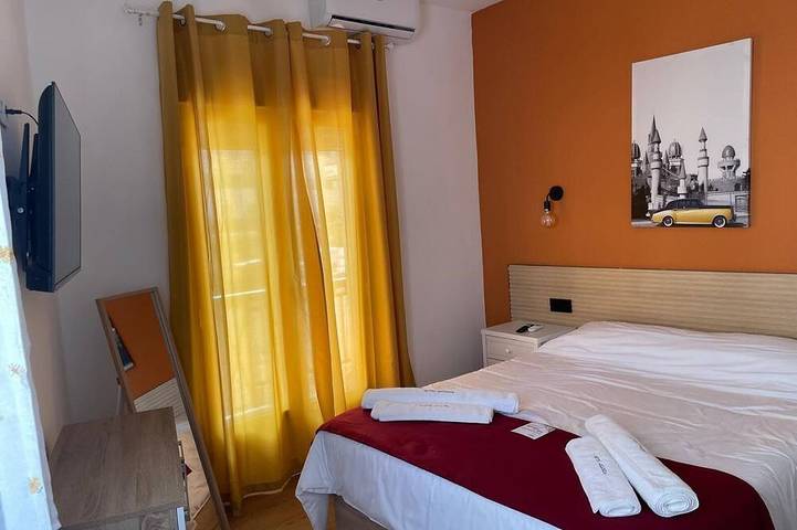 Hotel para 4 personas - 1