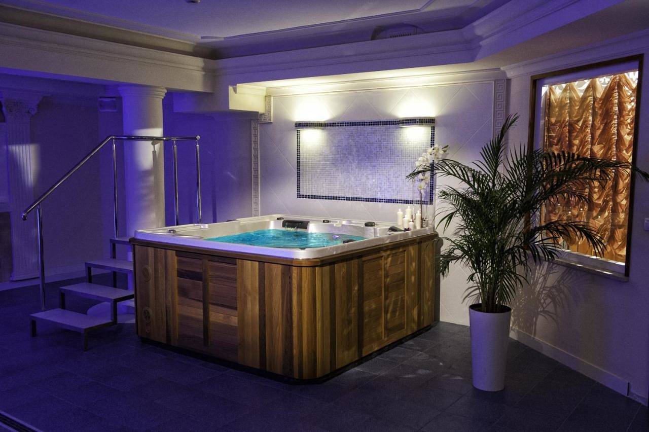 Double Room in Wawer, Warszawa