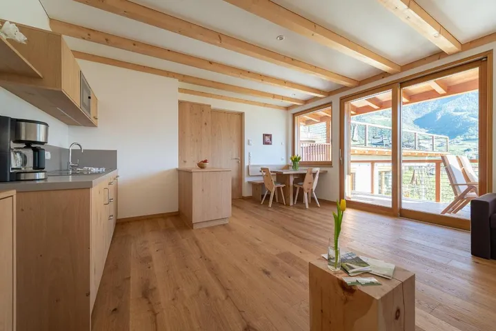 Appartamento vacanze per 4 persone, con terrazza e piscina nonché giardino e panorama - 1