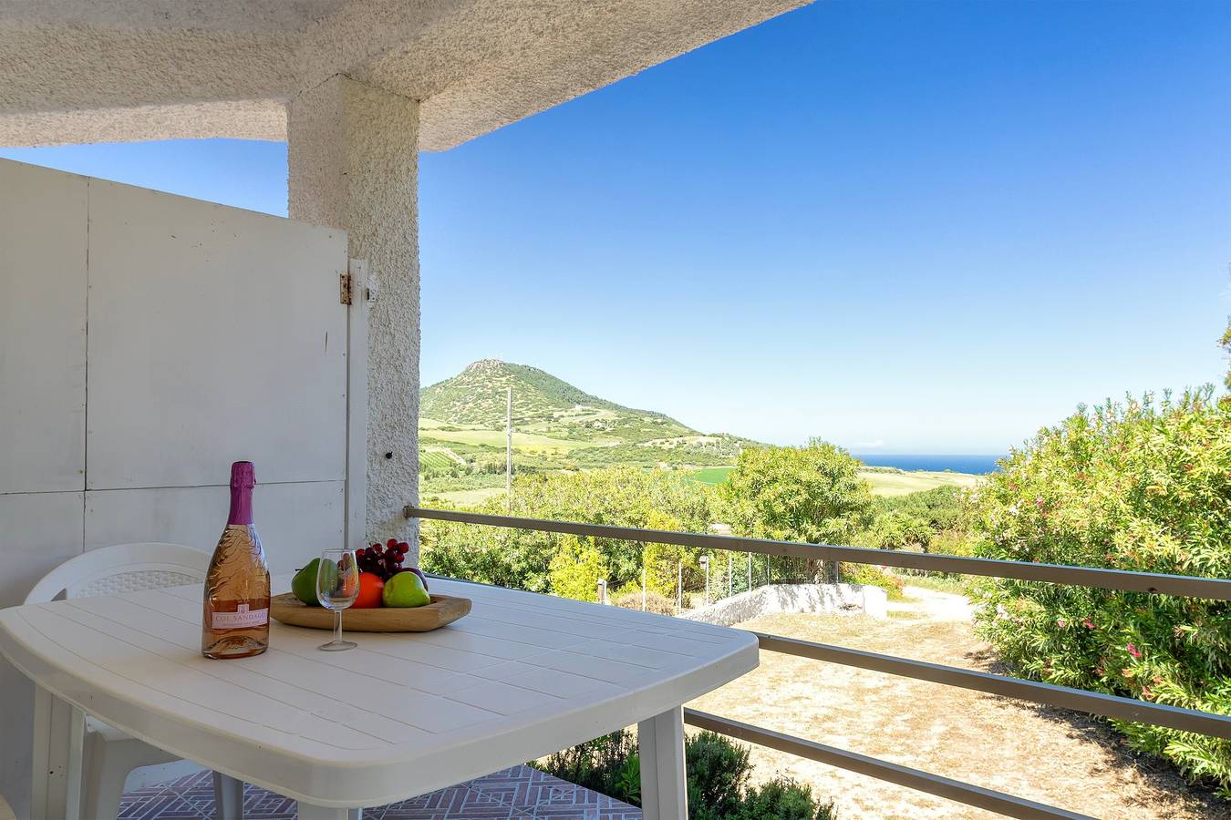 Appartamento intero, Appartamento 'Con Vista Mare' con Vista Mare, Wi-Fi e Aria Condizionata in La Muddizza, Valledoria