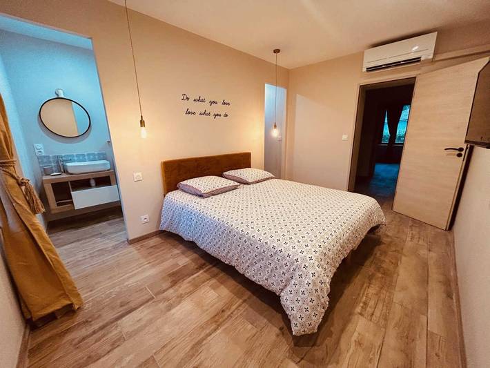 Gîte pour 8 personnes, avec jardin et piscine, animaux acceptés à Montolieu - 3