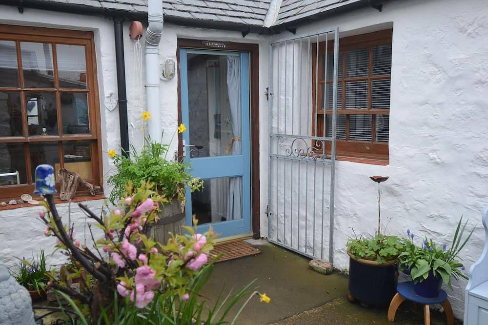Ganze Wohnung, Driftwood Cottage in der Nähe von Portsoys historischem Hafen mit atemberaubendem Garten in Portsoy, Aberdeenshire