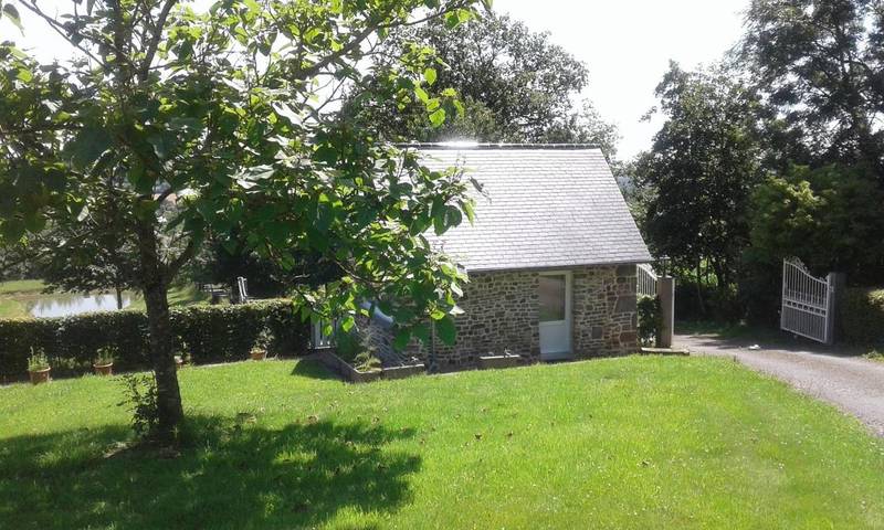 Chambre d’hôte pour 2 personnes, avec vue ainsi que jardin et vue sur le lac à Montabot