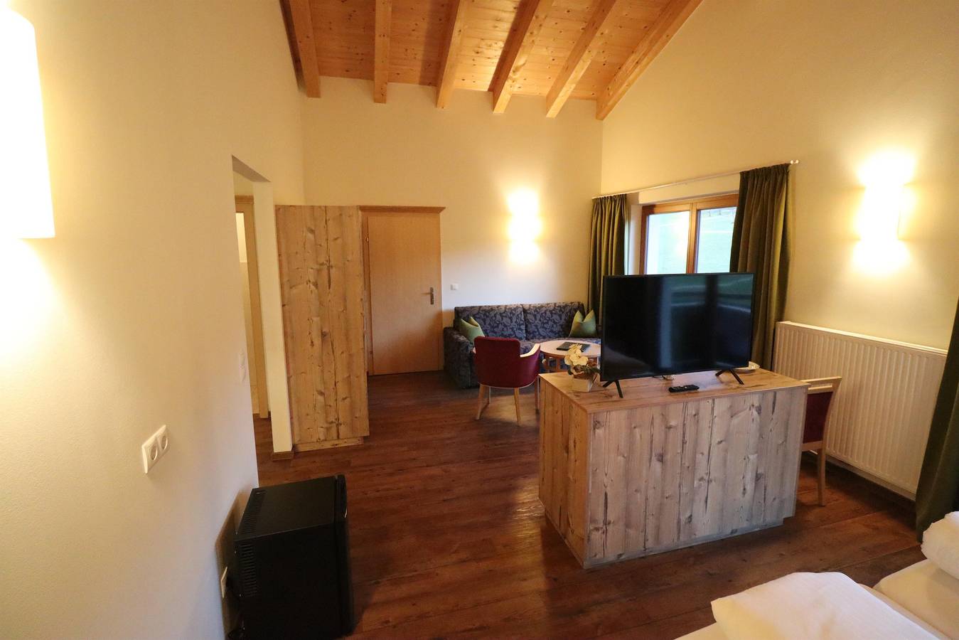 Geheel vakantieappartement, Suite, toilet en bad/douche gescheiden in Söll, Kaisergebirge