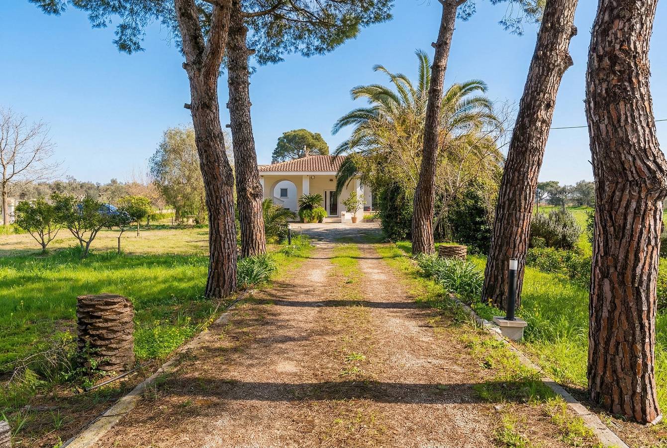 Villa Natura – Deluxe: Stilvolle Villa mit großem Garten und Komfort im Herzen Salentos in Neviano, Golf von Tarent
