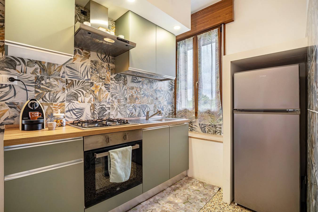 Ganze Wohnung, Ferienwohnung 'Corina Cavallino Treporti' mit Gemeinschaftsgarten, Wlan und Klimaanlage in Lido di Jesolo, Venedig Provinz
