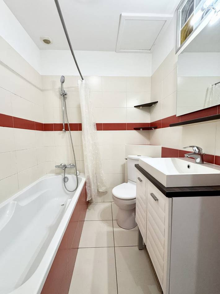 Entire apartment, Confort & tranquillité - Centre de Lorient in Lorient, Côte des Mégalithes