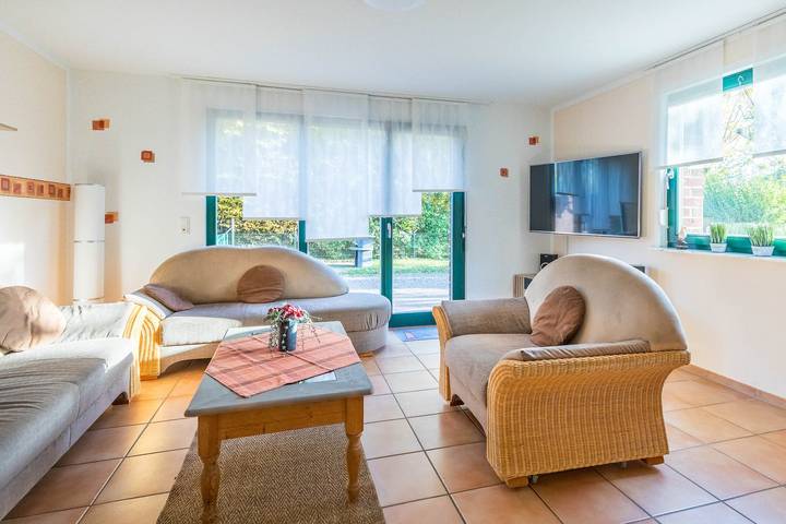 Ferienhaus für 6 Personen, mit Terrasse und Garten in Boltenhagen - 4