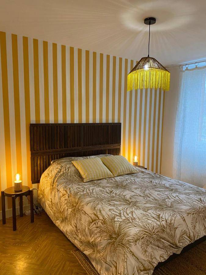 Location de vacances pour 4 personnes, avec jardin ainsi que vue et terrasse, animaux acceptés à Commentry - 3