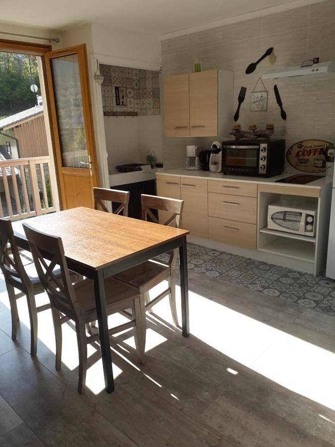 Gîte pour 3 personnes, avec jardin et vue, animaux acceptés à Aigueblanche - 4