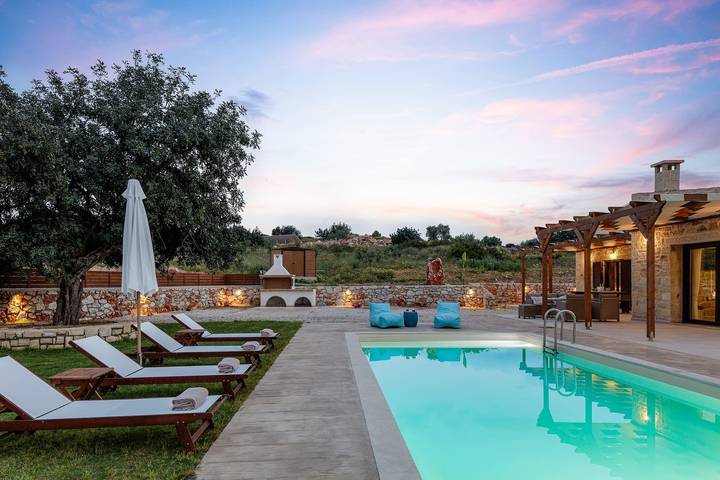 Unique Stonebuilt rural Retreat & private pool II in Rethymno en omgeving