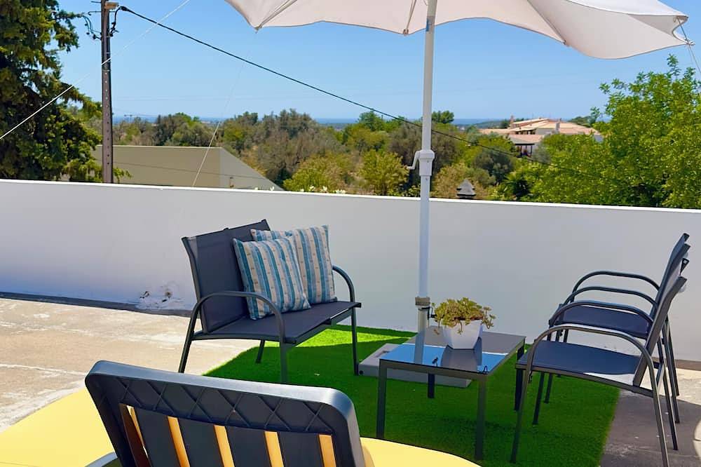 Flower Country House Near the Sea in Boliqueime, Faro Distrikt