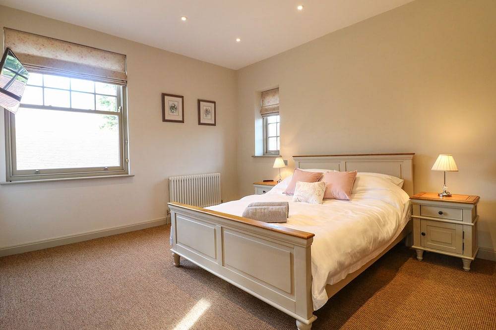 Orgreave Cottage, family friendly, luxury holiday cottage in Alrewas in Staffordshire