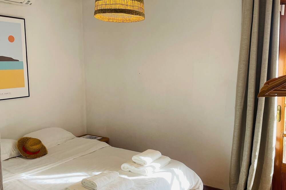 Authentic & spacious Villa with amazing pool in Santa Gertrudis de Fruitera, Santa Eulària des Riu